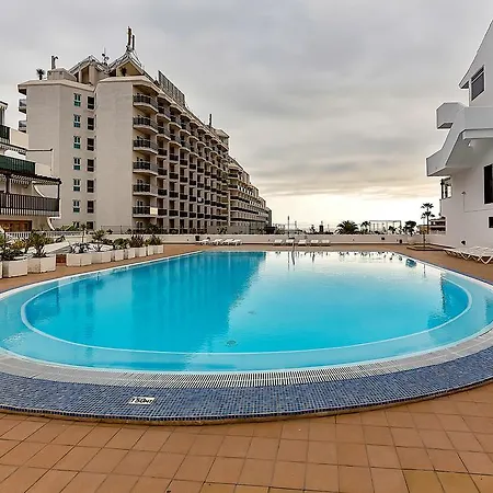 Apartmento Parque Royale I 아데제