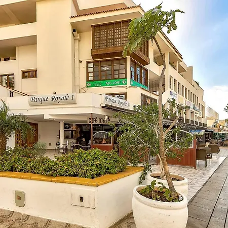 Apartmento Parque Royale I * 아데제